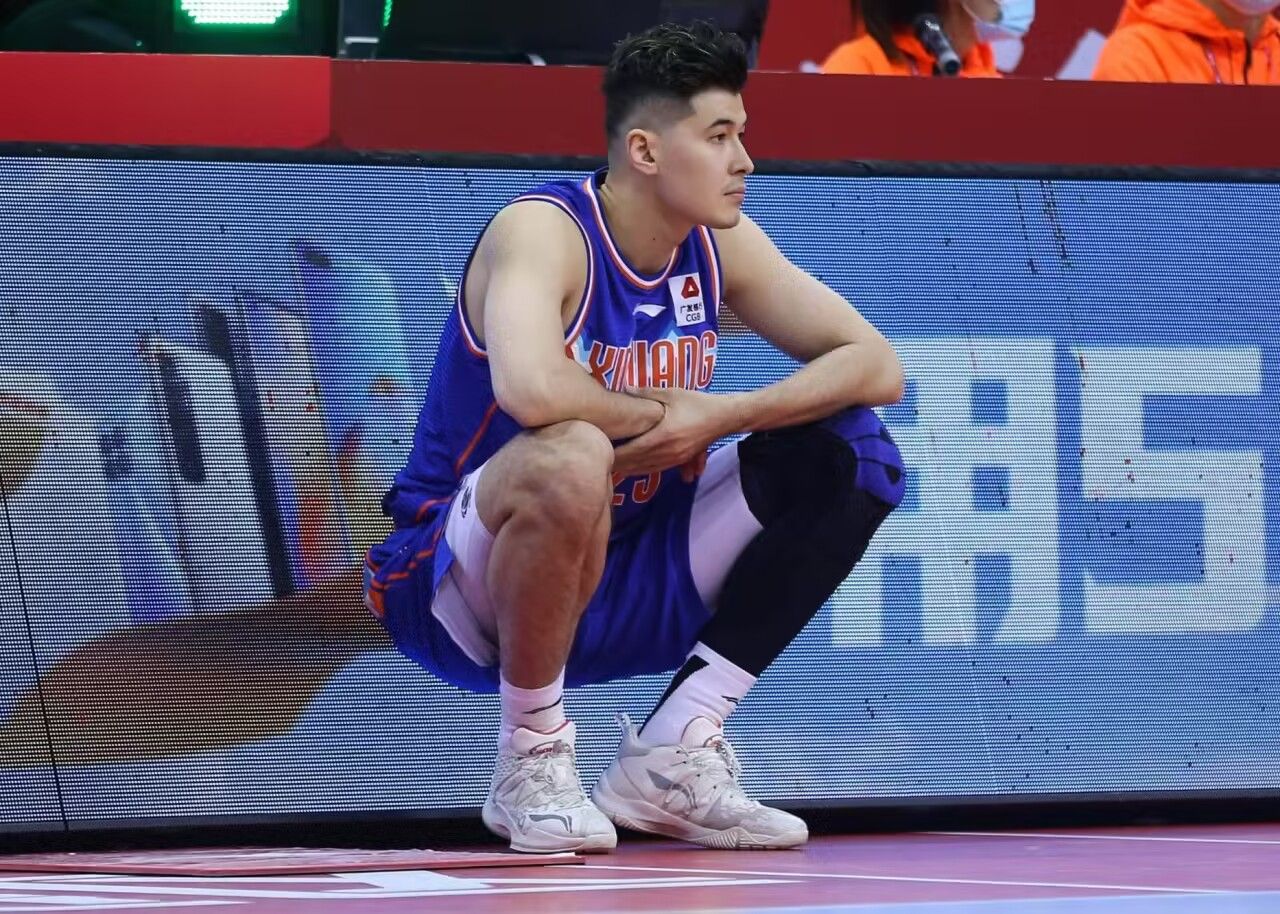 🏀新疆vs江苏前瞻：强弱差距分外明显 江苏男篮客场作战恐难泛水花